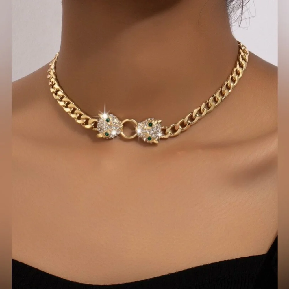 Beautiful Tiger Link Choker